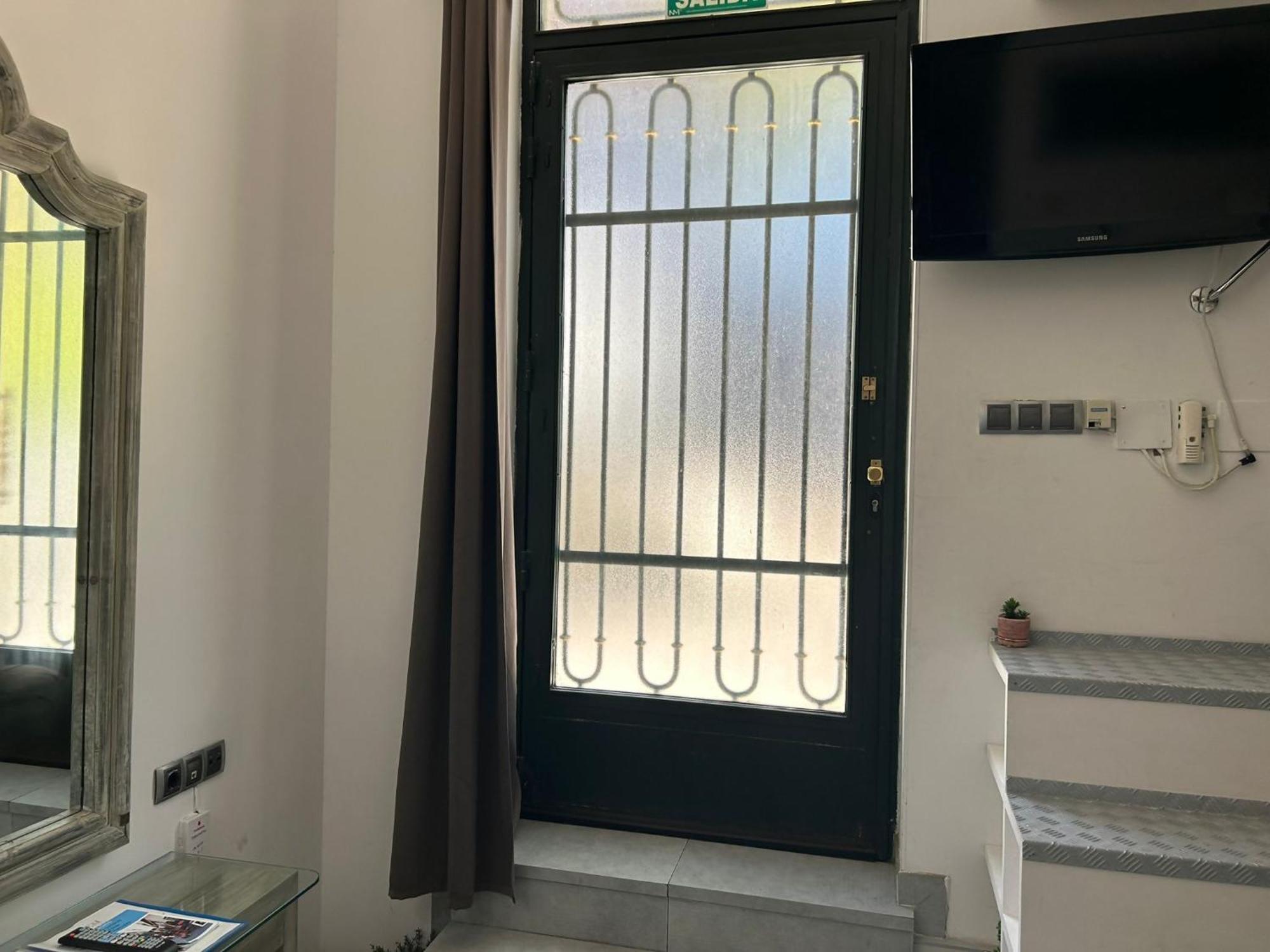 Una Genial Estancia En Madrid Centro Экстерьер фото