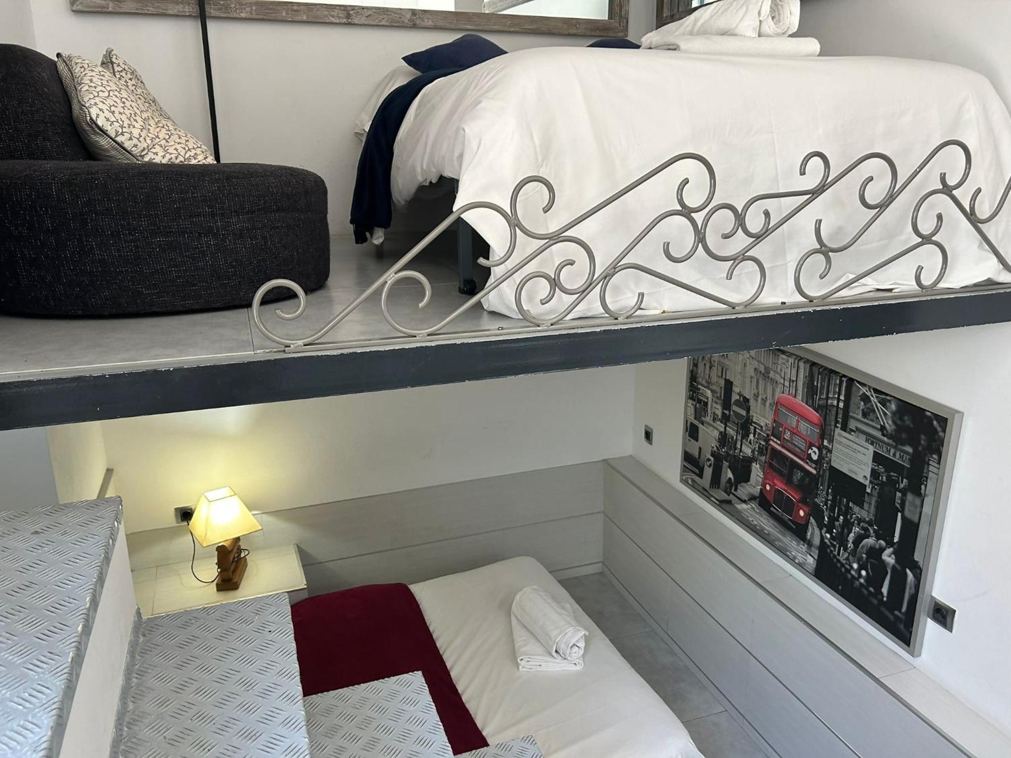 Una Genial Estancia En Madrid Centro Экстерьер фото
